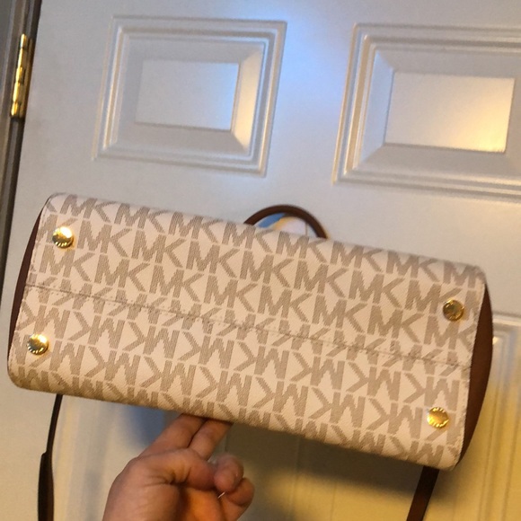 Michael Kors bag NWT - Picture 7 of 7